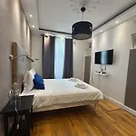 Appartement Le Reflet Du Rocher, à Deux Pas De L'arc Paris