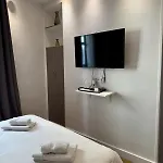 Appartement Le Reflet Du Rocher, à Deux Pas De L'arc Paris