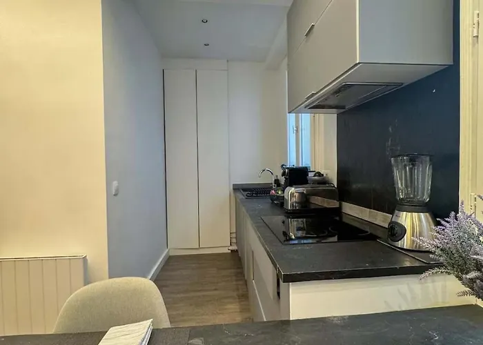Appartement Le Reflet Du Rocher, à Deux Pas De L'arc *