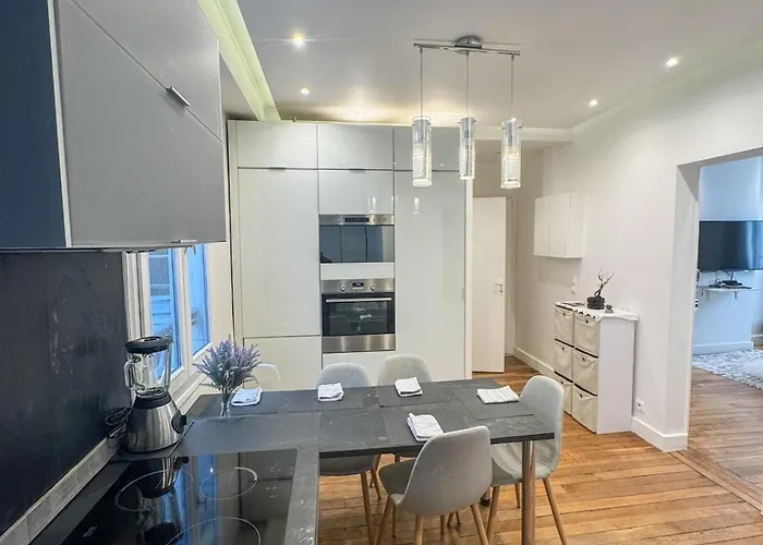 Appartement Le Reflet Du Rocher, à Deux Pas De L'arc Paris